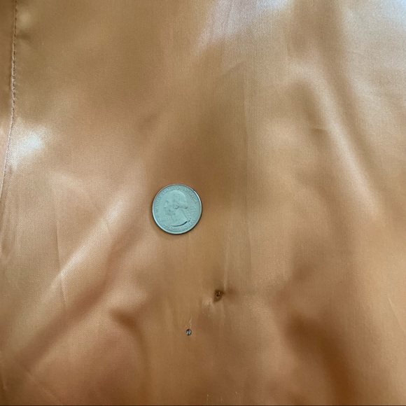 Vintage 1960’s Pickfair Place coat in camel wool with bronze lining - Picture 8 of 11